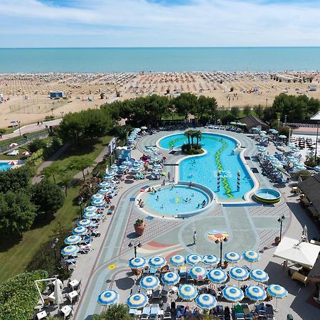 Aparthotel Holiday Bibione Exterior foto