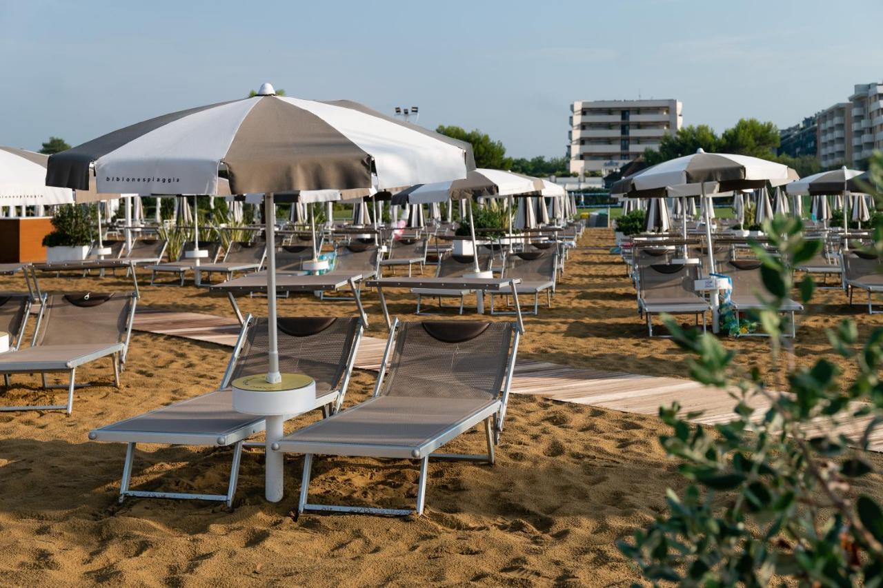 Aparthotel Holiday Bibione Exterior foto