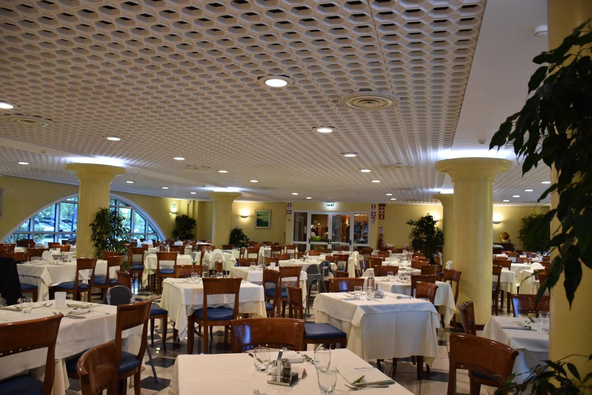 Aparthotel Holiday Bibione Exterior foto
