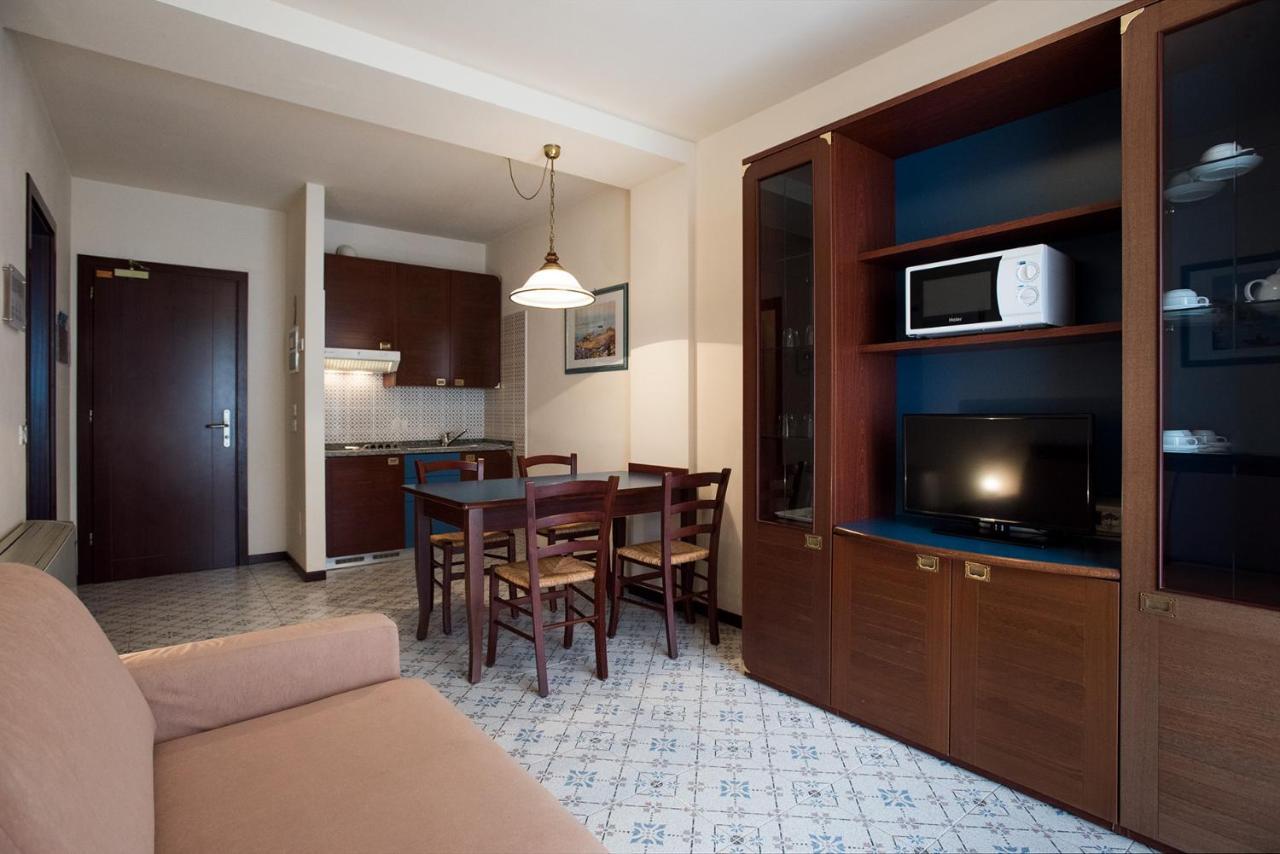 Aparthotel Holiday Bibione Exterior foto
